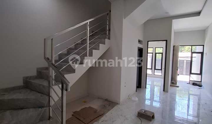 New 2-Story House in Tenggilis Mejoyo Near Ubaya 2
