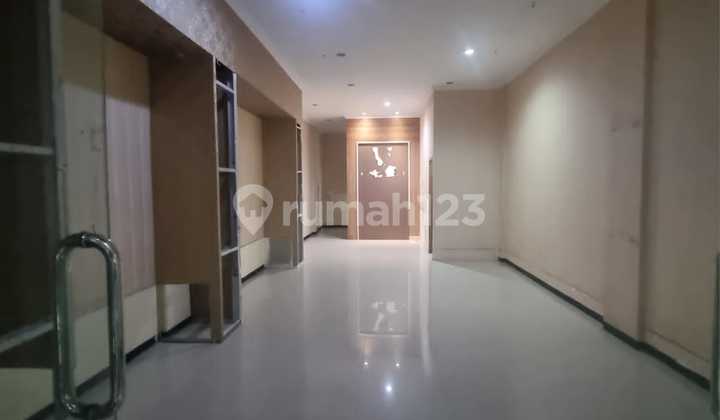 3-Story Shop House, 5 Minutes to Pakuwon Mall. Super Strategic, Guaranteed Profit! 2