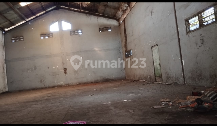 Warehouse for Sale with Certificate of Ownership on Kedung Cowek Main Road