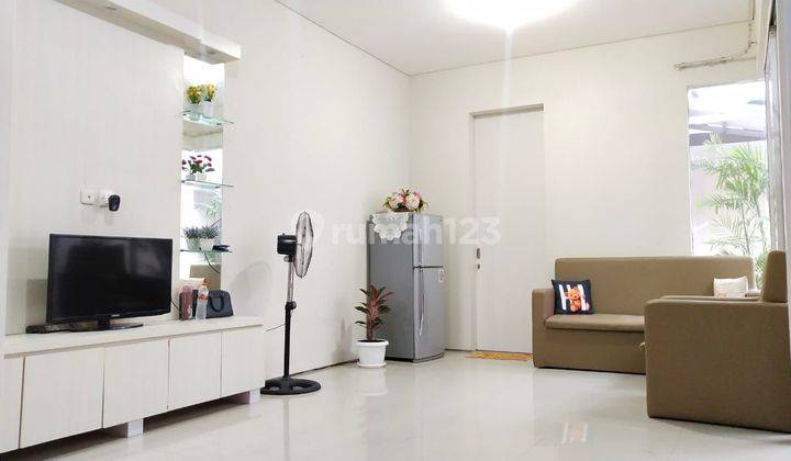 Surabaya Barat, Wiyung, Siap Huni, Bawah Pasar, Dijual / Disewakan Rumah Royal Residence Minimalis Modern 2 Lantai Furnished Bangunan Baru Ada Taman Belakang Untuk Bersantai Dan Chill 2