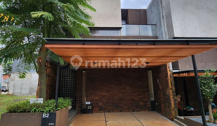 Industrial Look Is Not Cold—just Real. Rumah Ini Punya Vibes Itu 100%