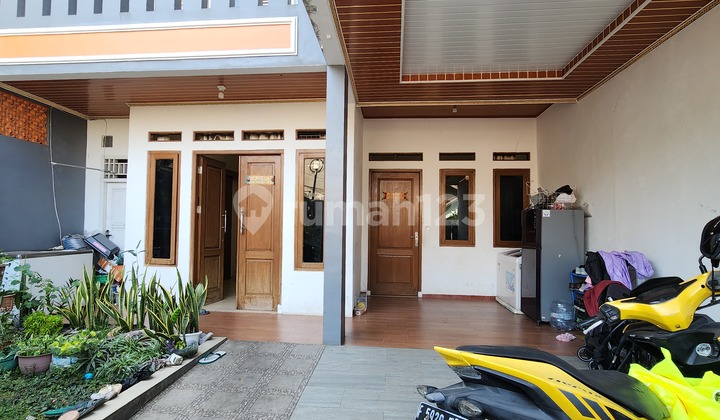 For Sale: Two-Story Used House in Beji, Depok 2