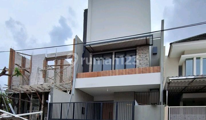 New House, Prime Area in Kenjeran, Strategic Location, Under 3m, 4+1 Bedrooms 1