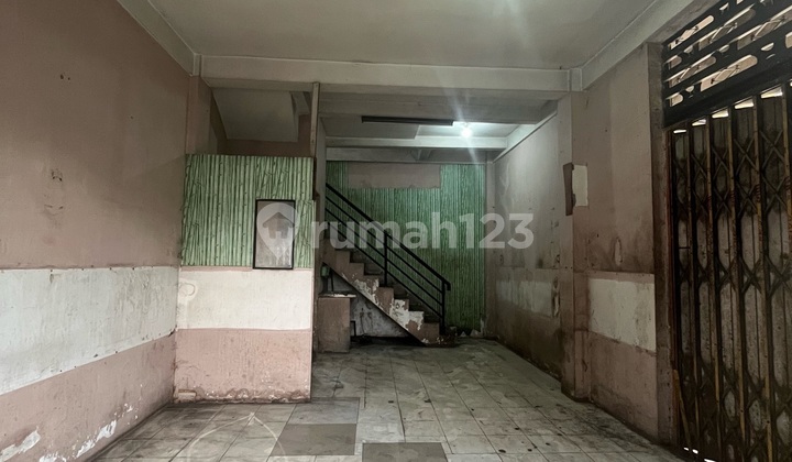 Road-Facing Ruko Directly for Rent/Sale Unfurnished SHM 2