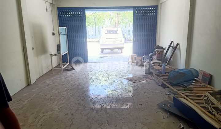 Ruko Disewakan 0 Jalan Raya, Parkir Luas, 2 Lantai 2