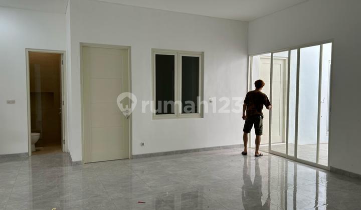 Rumah Baru, Dijual, Surabaya Timur 2m An 2