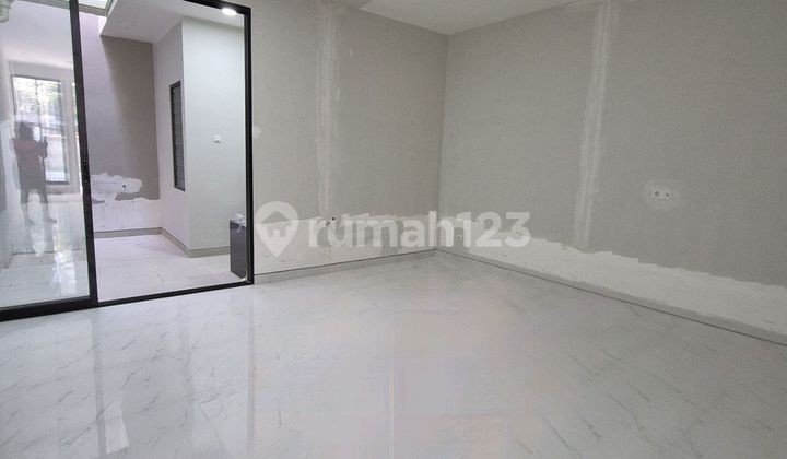 Rumah Baru Sutorejo Dekat dengan Raya Muloysari 2