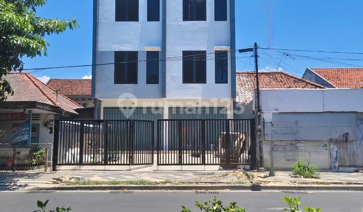 Ruko 3 Lantai Tambaksari 0 Jalan Raya Cocok untuk Usaha Ruko 3 Lantai Tambaksari 0 Jalan Raya Cocok untuk Usaha