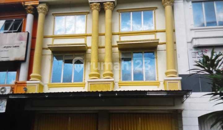 Ruko 3 Lantai 0 Jalan Raya Cocok untuk Usaha