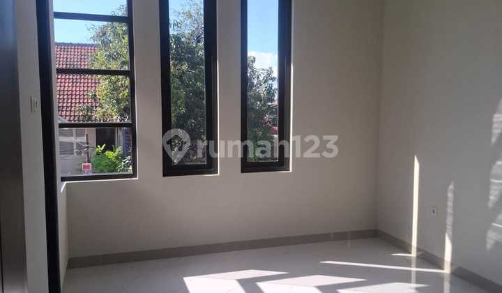 Dijual Rumah Baru Gress 2 Lantai murah Darmo Indah Selatan 2