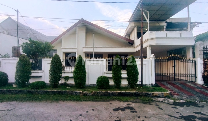 Disewakan Rumah 1,5 Lantai Terawat Siap Huni Darmo Harapan 