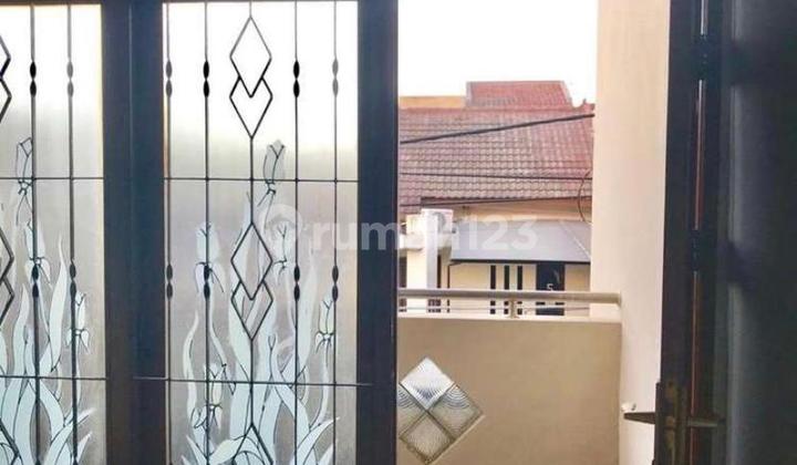 Dijual Rumah 2 Lantai Siap Huni Simpang Darmo Permai Selatan 2