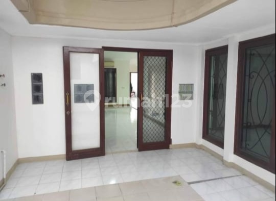 Dijual Rumah Komplek Simpang Darmo Permai Selatan 2