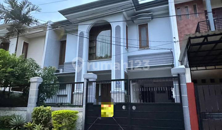 Rumah 2 Lantai Full Furnish Super Terawat di Wiyung Surabaya Rumah 2 Lantai Full Furnish Super Terawat di Wiyung Surabaya