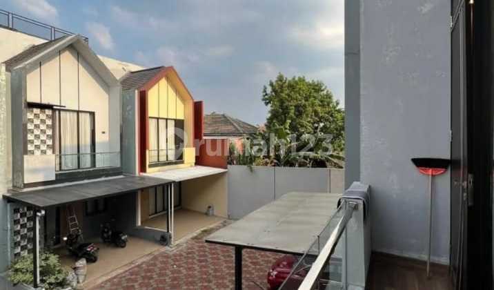 Di Jual Rumah Mewah Scandinavian Style Modern Minimalis di Jagakarsa, Jakarta selatan 2