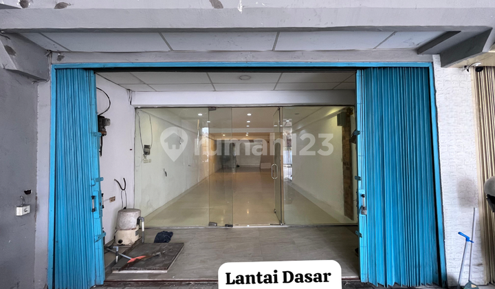 Disewakan Ruko di pinggir jalan posisi Strategis di Pluit, Jakarta Utara Disewakan Ruko di pinggir jalan posisi Strategis di Pluit, Jakarta Utara