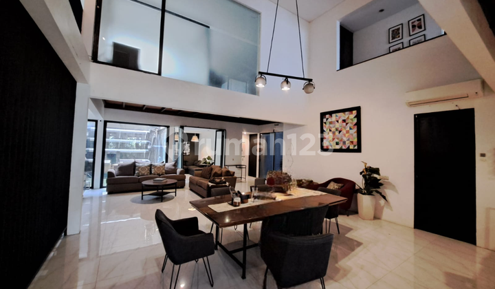 Disewakan Rumah cantik design by Andra Matin di Pulomas, Jakarta Timur 2