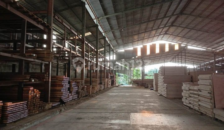 Warehouse and its rear land for sale in Cisauk Tangerang area. Warehouse and its rear land for sale in Cisauk Tangerang area.