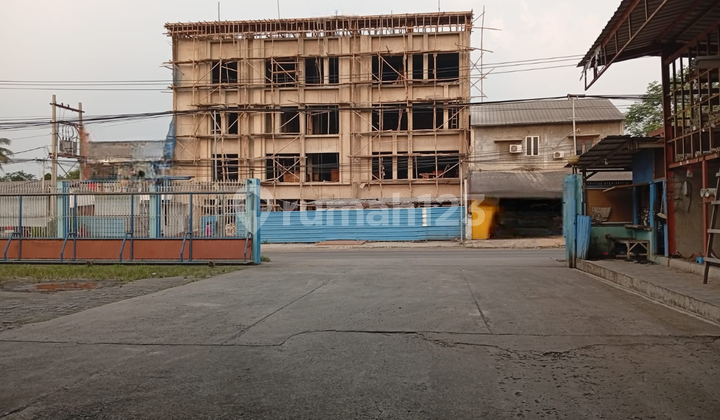 Warehouse and its rear land for sale in Cisauk Tangerang area. Warehouse and its rear land for sale in Cisauk Tangerang area.
