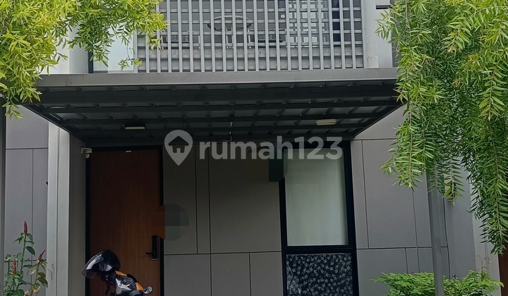 Disewakan Rumah 2 Lantai Full Furnish Cluster O² Grand Wisata Disewakan Rumah 2 Lantai Full Furnish Cluster O² Grand Wisata