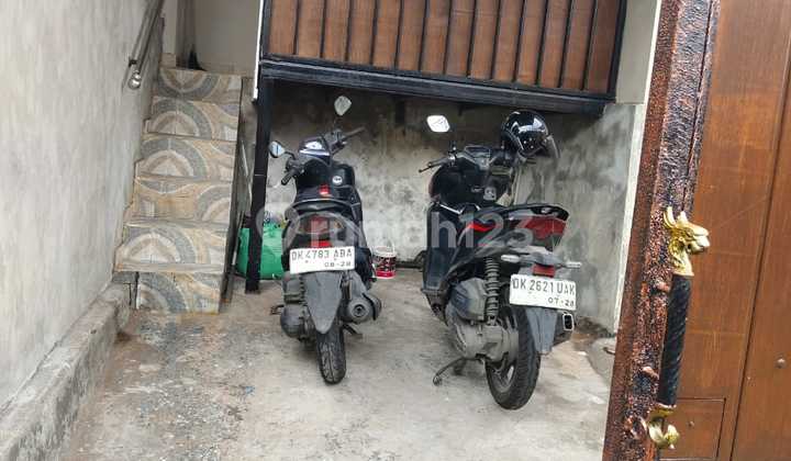 FOR RENT AFFORDABLE HOUSE IN BENOA NUSA DUA 2 FLOORS 3 BEDROOMS