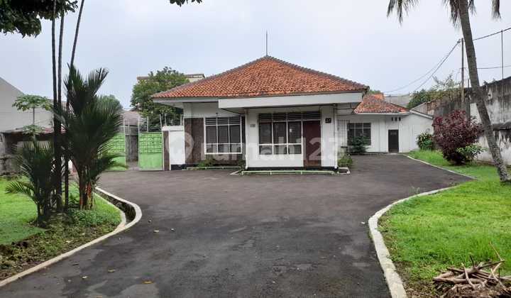 Rumah Heritage Luas Cocok Untuk Kantor & Gudang 1