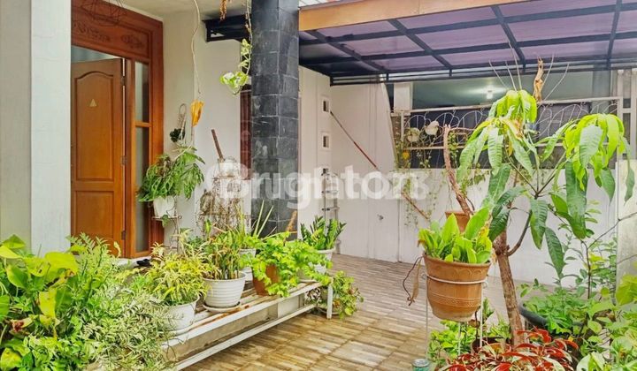 RUMAH MODERN LUAS TAMAN YASMIN