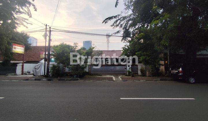TANAH/RUMAH TUA DI PEJOMPONGAN BENDUNGAN HILIR 1