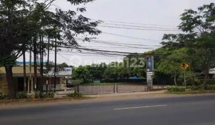 For Rent: Commercial space with extensive land and building in Narogong, Bekasi.