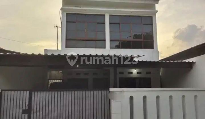 For Sale 2-Story Semi-Furnished House in Jakamulya, Gazebo Included.