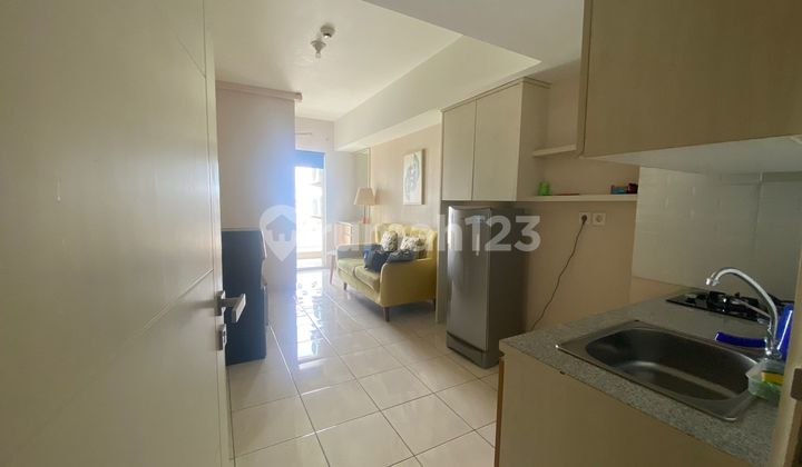 For Rent: Semi-Furnished Springlake Apartment in Summarecon Bekasi #Tk