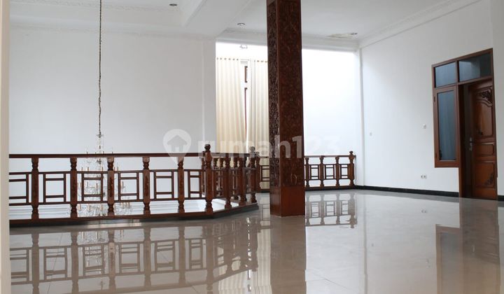 For Sale Luxury House with Swimming Pool & Gazebo in Pulo Gebang, East Jakarta #Ll5jan26 2