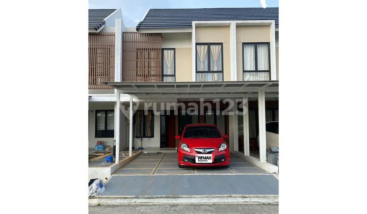 Quick Sale 2-Story House Over Credit in Singosari Lake View Cluster 1