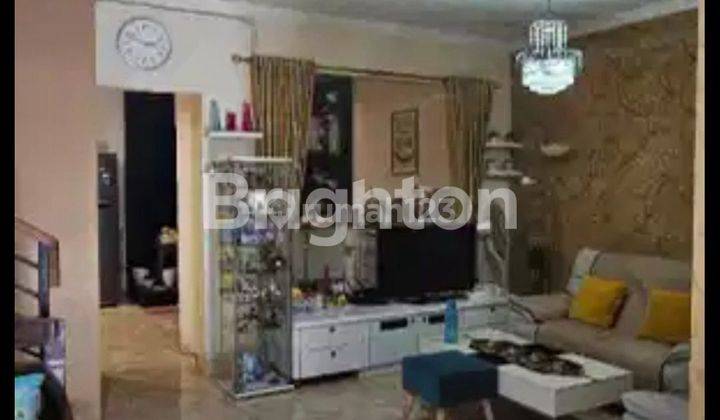 ruang tamu rumah di graha cinere 2