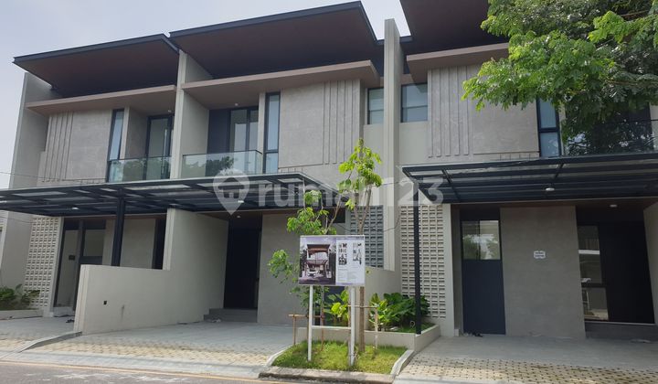 Dijual Rumah di Boulevard Northwest Lake Ready 3 unit - CHY 2