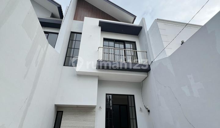 Lokasinya berada di depan kampus UPN nih.. Jalan kaki aja juga bisa sampai Medokan Asri Lokasinya berada di depan kampus UPN nih.. Jalan kaki aja juga bisa sampai Medokan Asri