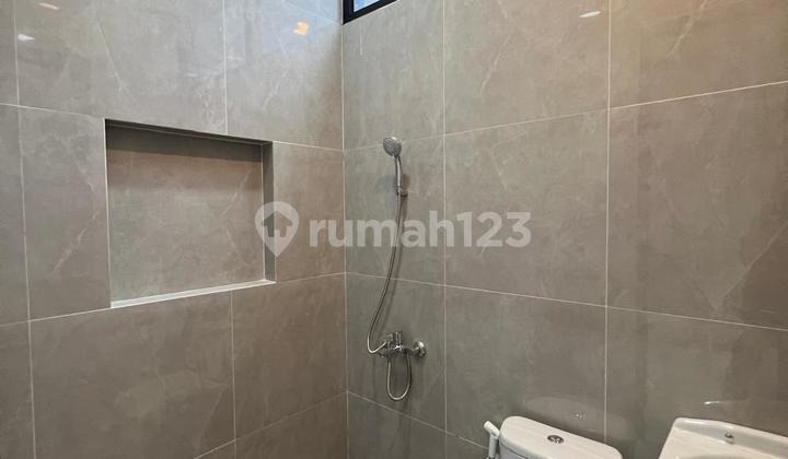 Super lega karena rumahnya lebar 8 meter di SUTOREJO 2