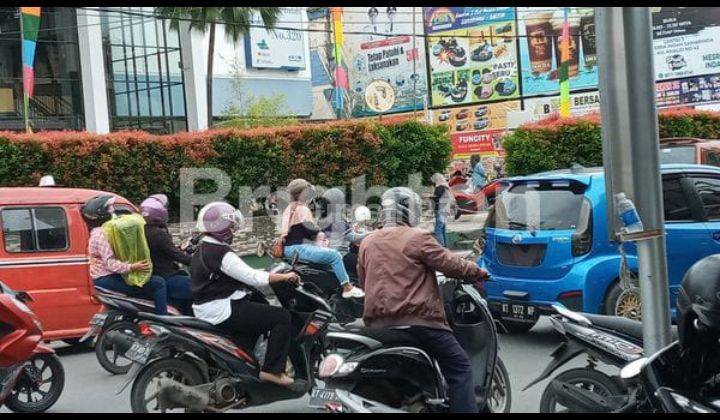 Ruko Di Pusat Perdagangan Paling Padat Depan Mall  2