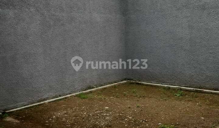 Disewakan rumah bagus siap huni di modernland 2