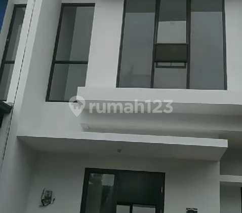 Dijual rumah di perumahan sepatan Tangerang 2