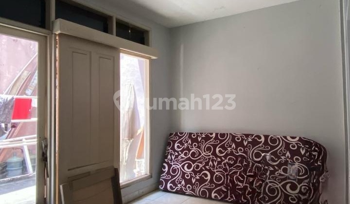 House for sale in Modernland Tangerang, strategic location. 2