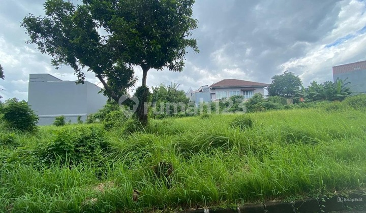 Quick sale of a plot in Banjar Wijaya near the teak tree.