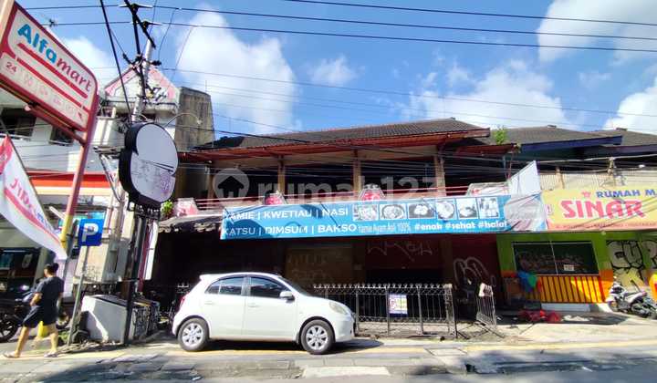 Ruko Disewakan Pinggir Jalan Lokasi Strategis  1