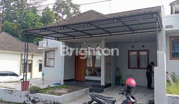 RUMAH DISEWAKAN DI VILLA TAMAN ANGGREK 1