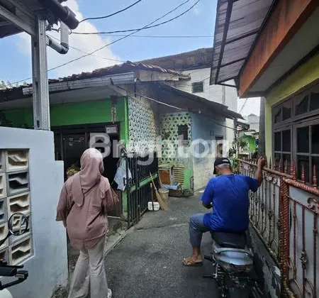 Kontrakan 4 Pintu di Cijantung
