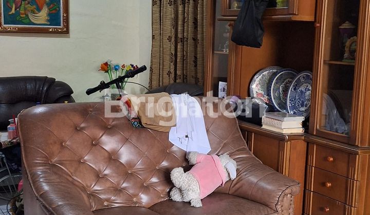 Rumah Tua Murah Lapangan Roos Tebet 2