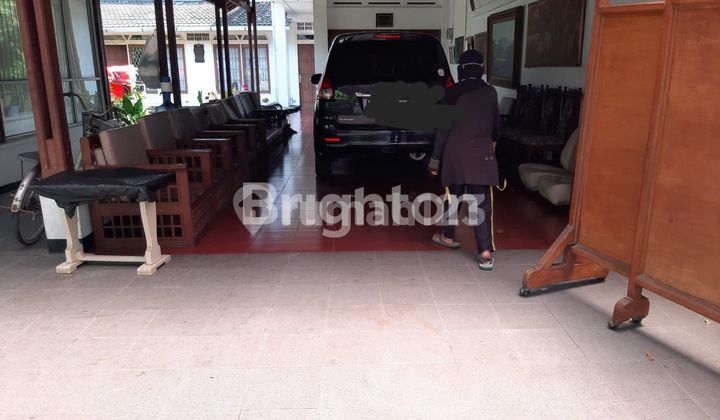 RUMAH DI GEGER KALONG BANDUNG NYAMAN DAN ASRI DUA LANTAI