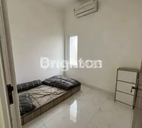 Rumah Cantik dan Asri di Dalam Cluster 2