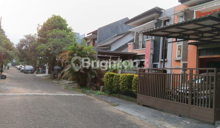 RUMAH CANTIK 2 LANTAI DALAM PERUMAHAN DI GRIYA LOKA 2