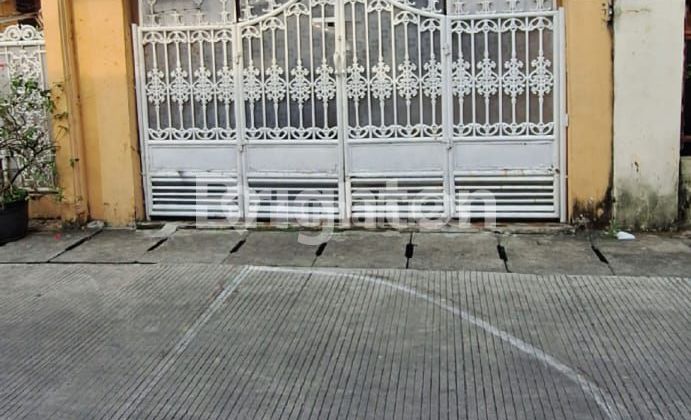 RUMAH YANG STRATEGIS DI LAPANGAN ROS RUMAH YANG STRATEGIS DI LAPANGAN ROS